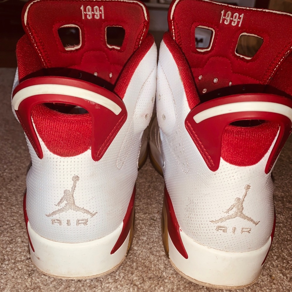 Retro 6 “alternate Hare”